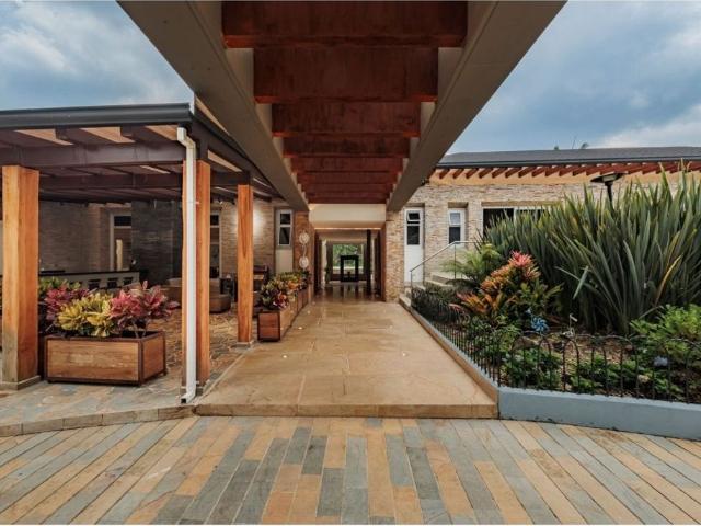 Casa de campo de alto standing de 7 dormitorios en alquiler Medellín, Colombia