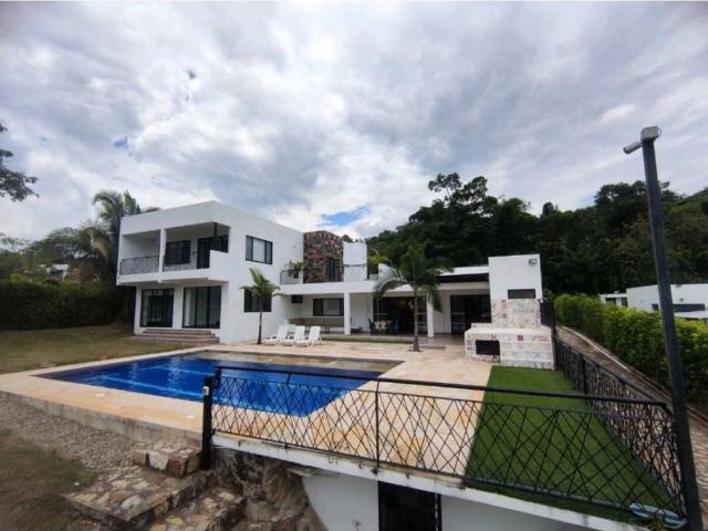 Casa de campo de alto standing de 7 dormitorios en venta La Mesa, Colombia