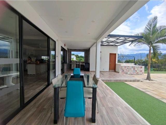 Casa de campo de alto standing de 7 dormitorios en venta La Mesa, Colombia