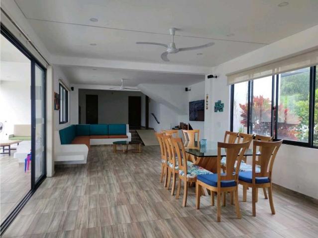 Casa de campo de alto standing de 7 dormitorios en venta La Mesa, Colombia