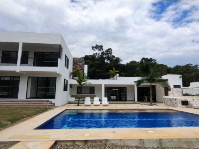 Casa de campo de alto standing de 7 dormitorios en venta La Mesa, Colombia