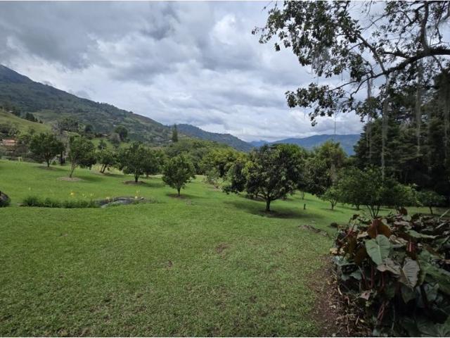 Casa de campo de alto standing de 8 dormitorios en venta Copacabana, Departamento de Antioquia
