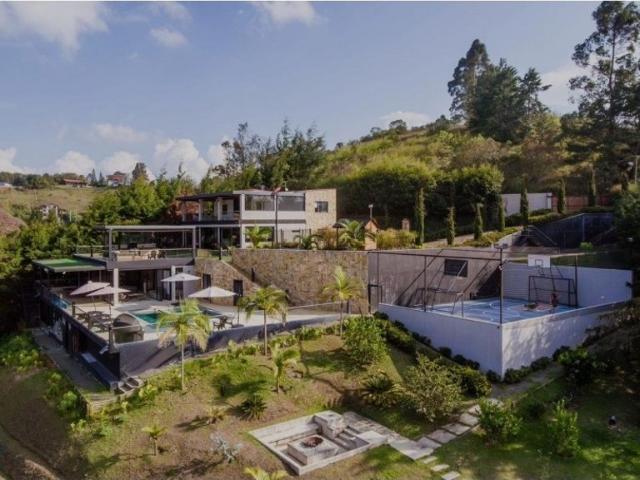 Casa de campo de alto standing de 8 dormitorios en venta Guarne, Departamento de Antioquia