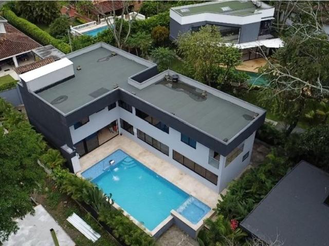 Casa de campo de alto standing de 8 dormitorios en venta San Jerónimo, Colombia