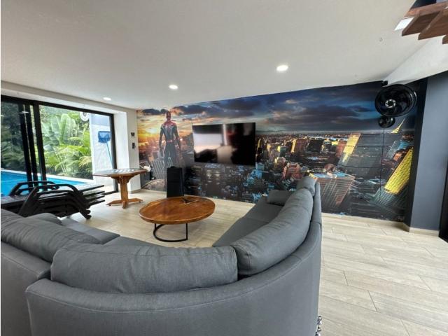 Casa de campo de alto standing de 8 dormitorios en venta San Jerónimo, Colombia