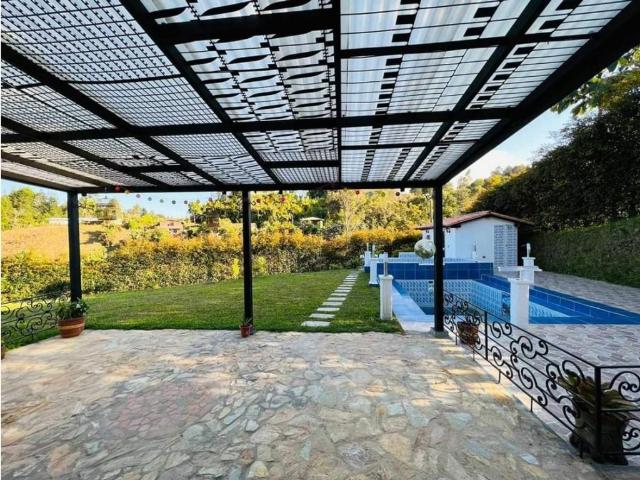 Casa de campo de alto standing de 9 dormitorios en venta Guarne, Colombia