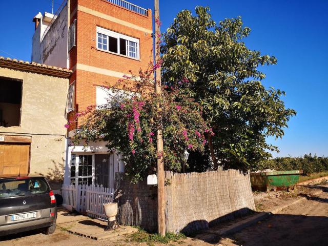 Chalet en venta en l'Horta Nord, Valencia