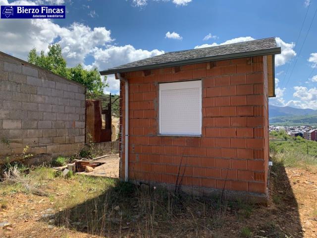 Casa en venta en Bembibre, San Román de Bembibre