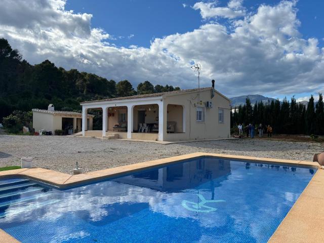 Villa en venta en Callosa D'en Sarrià, Urbanització Gasparot