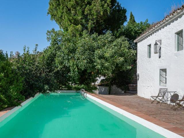 Casa en venta en Guaro, Urbanización Los Alijares