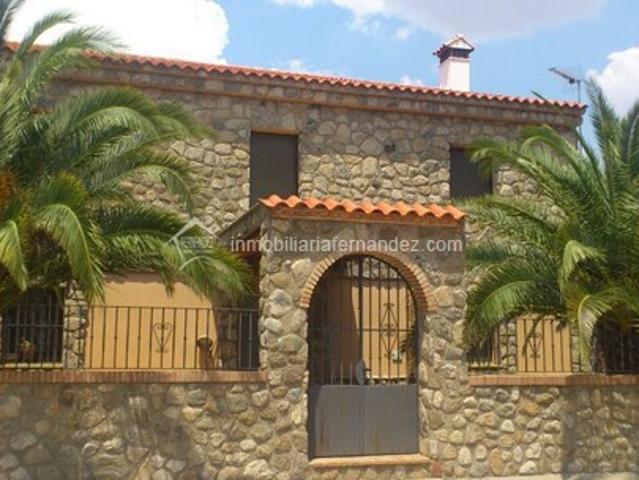 Chalet en venta en Montánchez, Extremadura