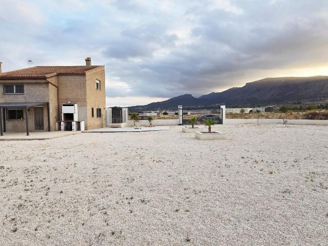 Casa en venta en Salinas, Urbanización las Beatas