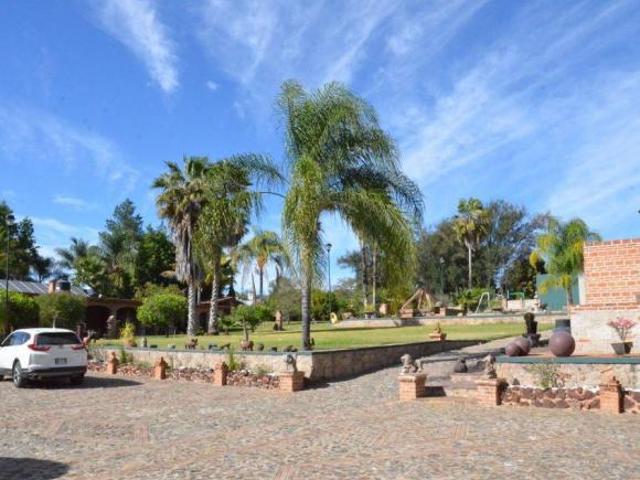 CASA DE CAMPO EN VENTA EN HUERTAS EL ZAMORANO, JAL