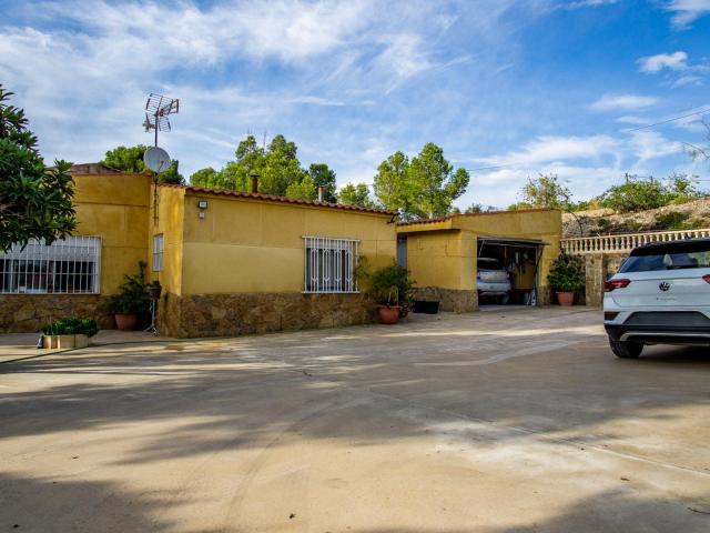 Chalet en venta en María Moliner, l'Alt Vinalopó / El Alto Vinalopó