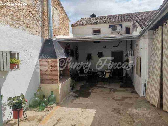 Casa en venta en l'Alt Vinalopó / El Alto Vinalopó, Valencia