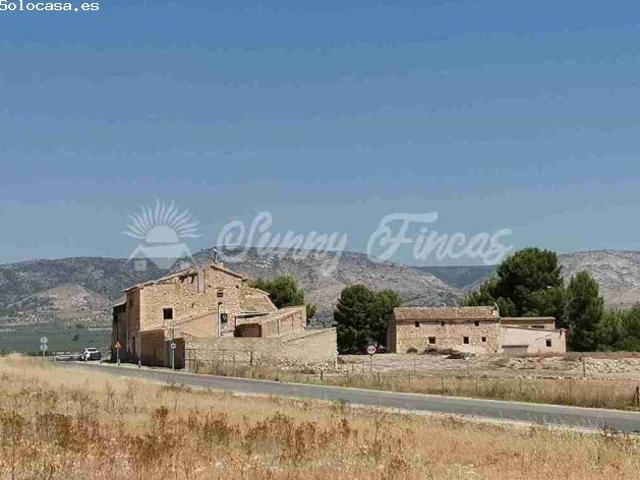 Casa en venta en l'Alt Vinalopó / El Alto Vinalopó, Valencia