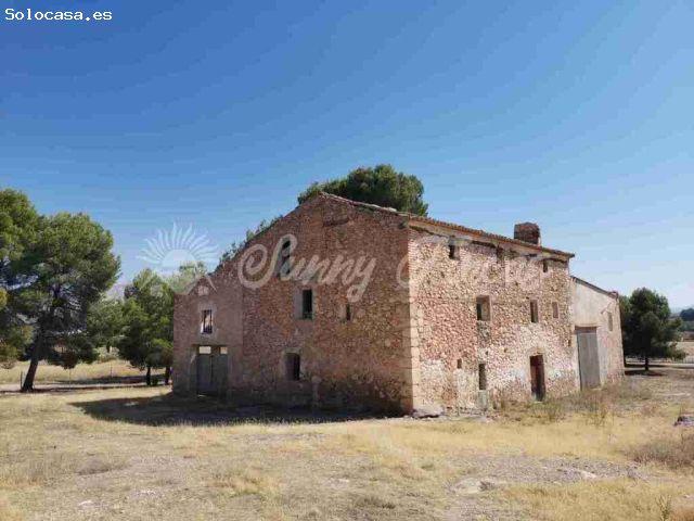 Casa en venta en l'Alt Vinalopó / El Alto Vinalopó, Valencia