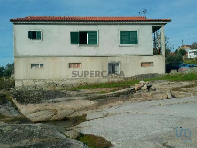 Casa venda em Nelas