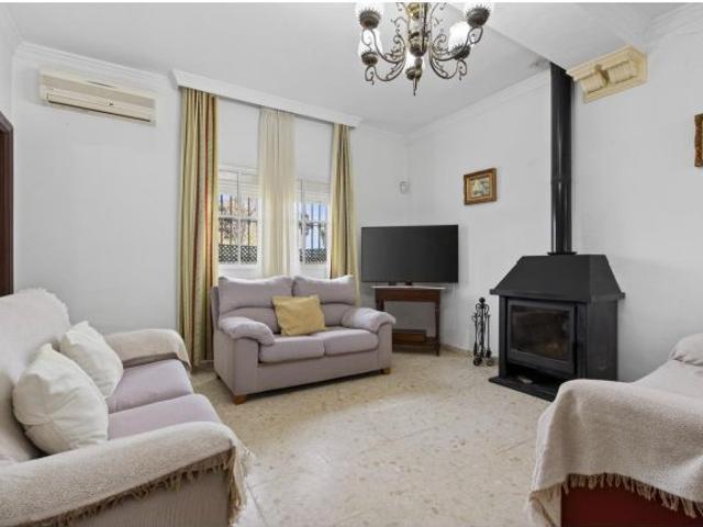 Casa en venta en Carmona, Andalucía