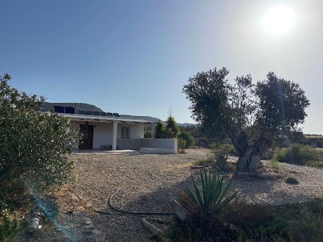Casa en venta en Lucainena de las Torres, Almería
