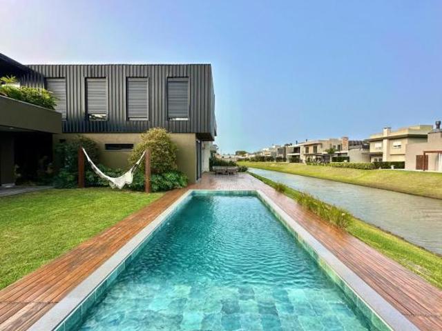 Casa venda em Região Geográfica Imediata de Tramandaí - Osório, Aglomeração Urbana do Litoral Norte