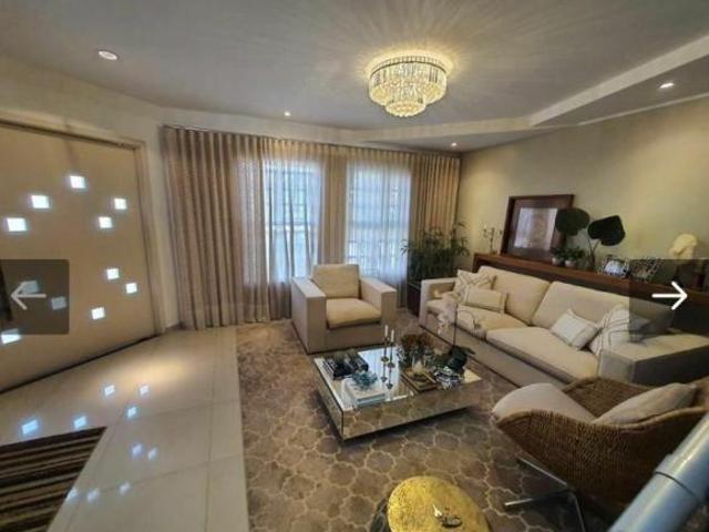 Casa venda em Região Geográfica Imediata de Londrina, Londrina