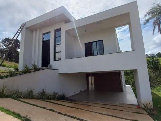 Casa venda em Dores de Guanhães, Região Geográfica Intermediária de Governador Valadares