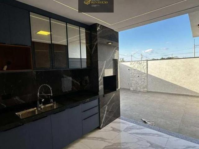 Casa venda em Região Imediata de Taubaté-Pindamonhangaba, Região Metropolitana do Vale do Paraíba e Litoral Norte