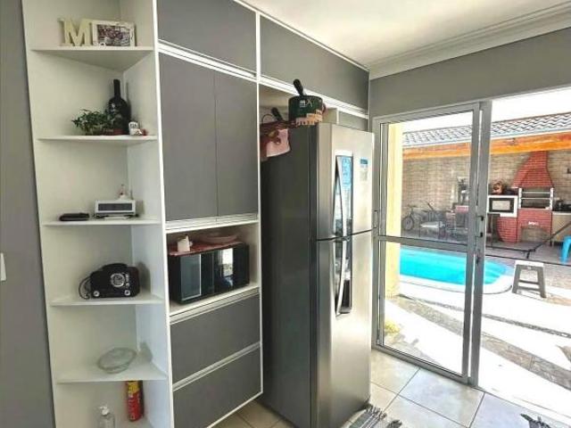 Casa venda em Região Imediata de Taubaté-Pindamonhangaba, Região Metropolitana do Vale do Paraíba e Litoral Norte