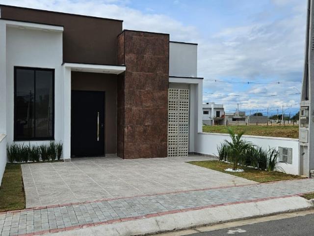 Casa venda em Região Imediata de Taubaté-Pindamonhangaba, Região Metropolitana do Vale do Paraíba e Litoral Norte