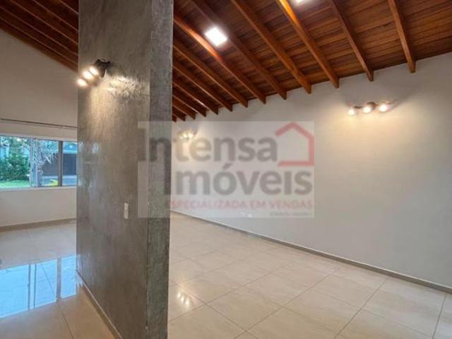 Casa venda em Região Imediata de Taubaté-Pindamonhangaba, Região Metropolitana do Vale do Paraíba e Litoral Norte