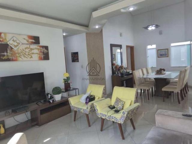 Casa venda em Região Imediata de Taubaté-Pindamonhangaba, Região Metropolitana do Vale do Paraíba e Litoral Norte