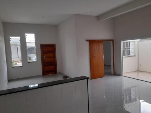 Casa venda em Região Imediata de Taubaté-Pindamonhangaba, Região Metropolitana do Vale do Paraíba e Litoral Norte
