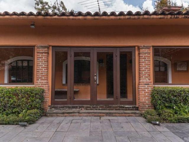 Casa de descanso en Huxquilucan: naturaleza, confort y amplitud
