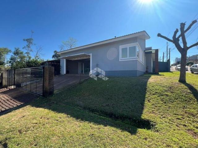 Casa venda em Loteamento Parque Floresta, Lajeado