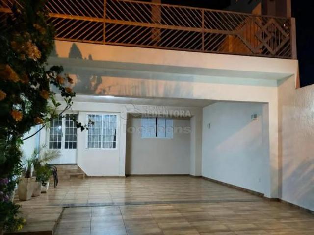Casa venda em Uchoa