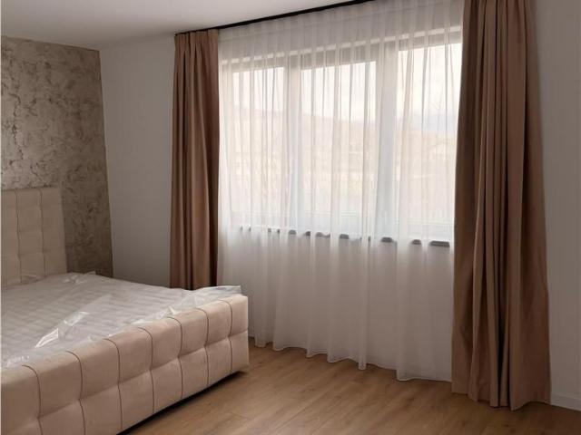 Casă închirieri