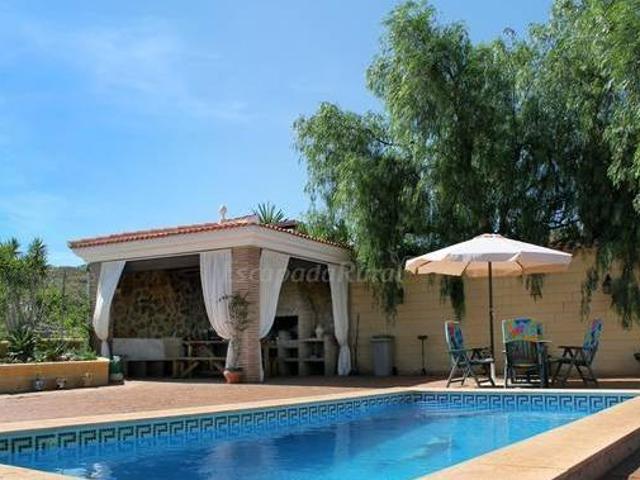 Casa en alquiler en Almáchar, Málaga