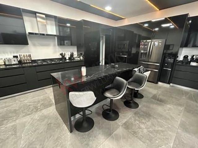 CASA DE LUJO AL NORTE DE SALTILLO EN VENTA