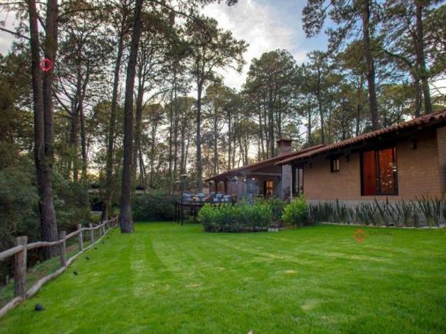 Casa de Lujo en Venta dentro de Condominio en Tapalpa