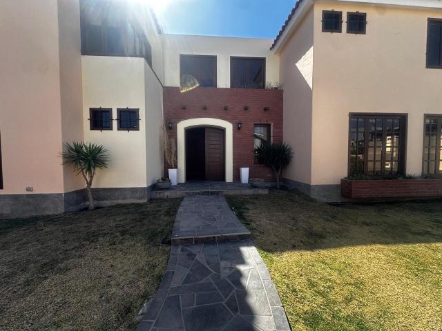 Casa venta en Las Bungavillas, Cerro Colorado