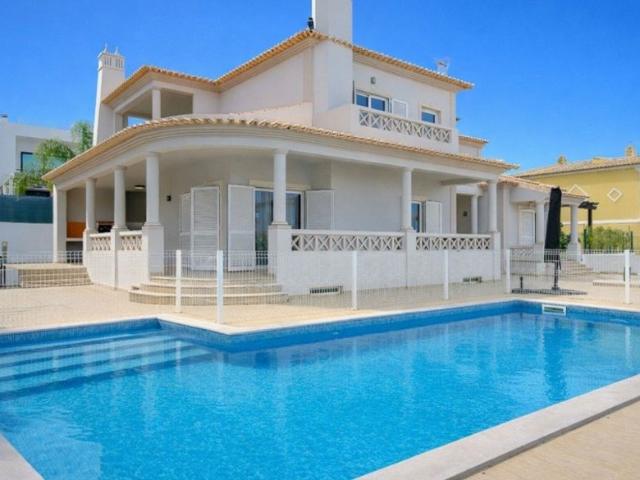 Casa venda em Albufeira e Olhos de Água, Albufeira