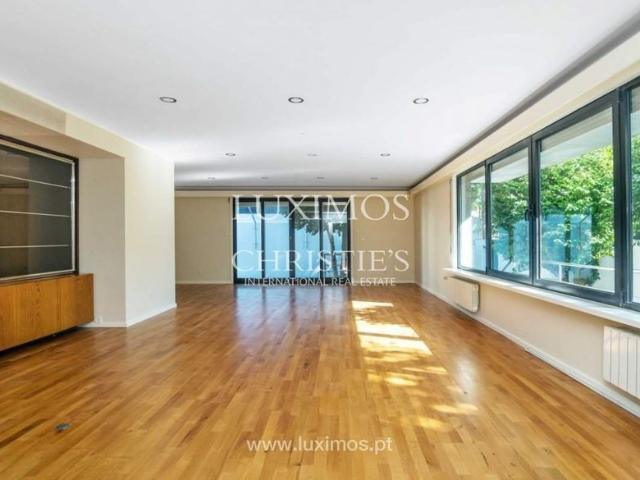 Casa venda em Lordelo Do Ouro, Porto