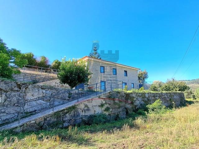 Casa venda em Oliveira Do Douro, Viseu