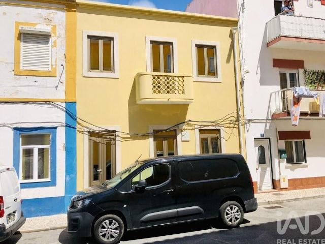 Casa venda em Pederneira, Leiria