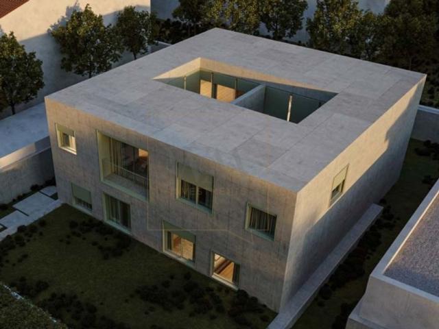 Casa venda em Porto, Lordelo Do Ouro