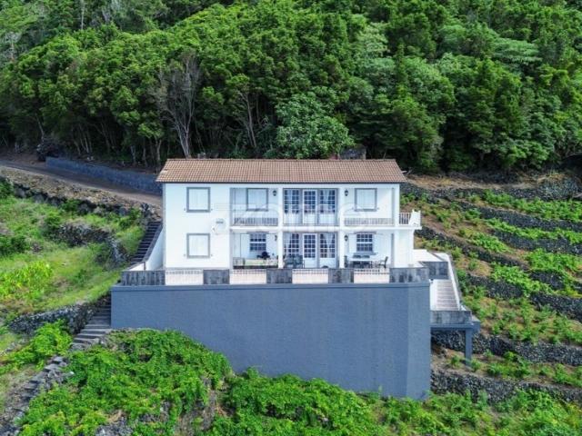 Casa venda em Ribeiras, Lajes do Pico