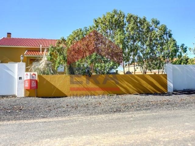 Casa venda em Cadaval, Vermelha