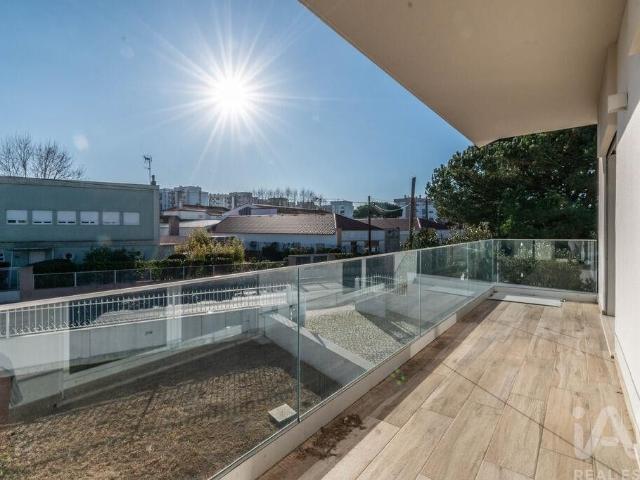 Casa venda em Marinha Grande, Leiria
