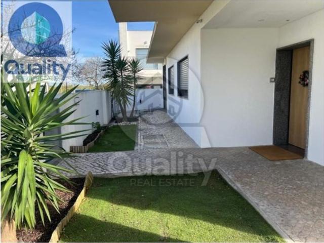 Casa venda em Cidade Sol, Santo António Da Charneca